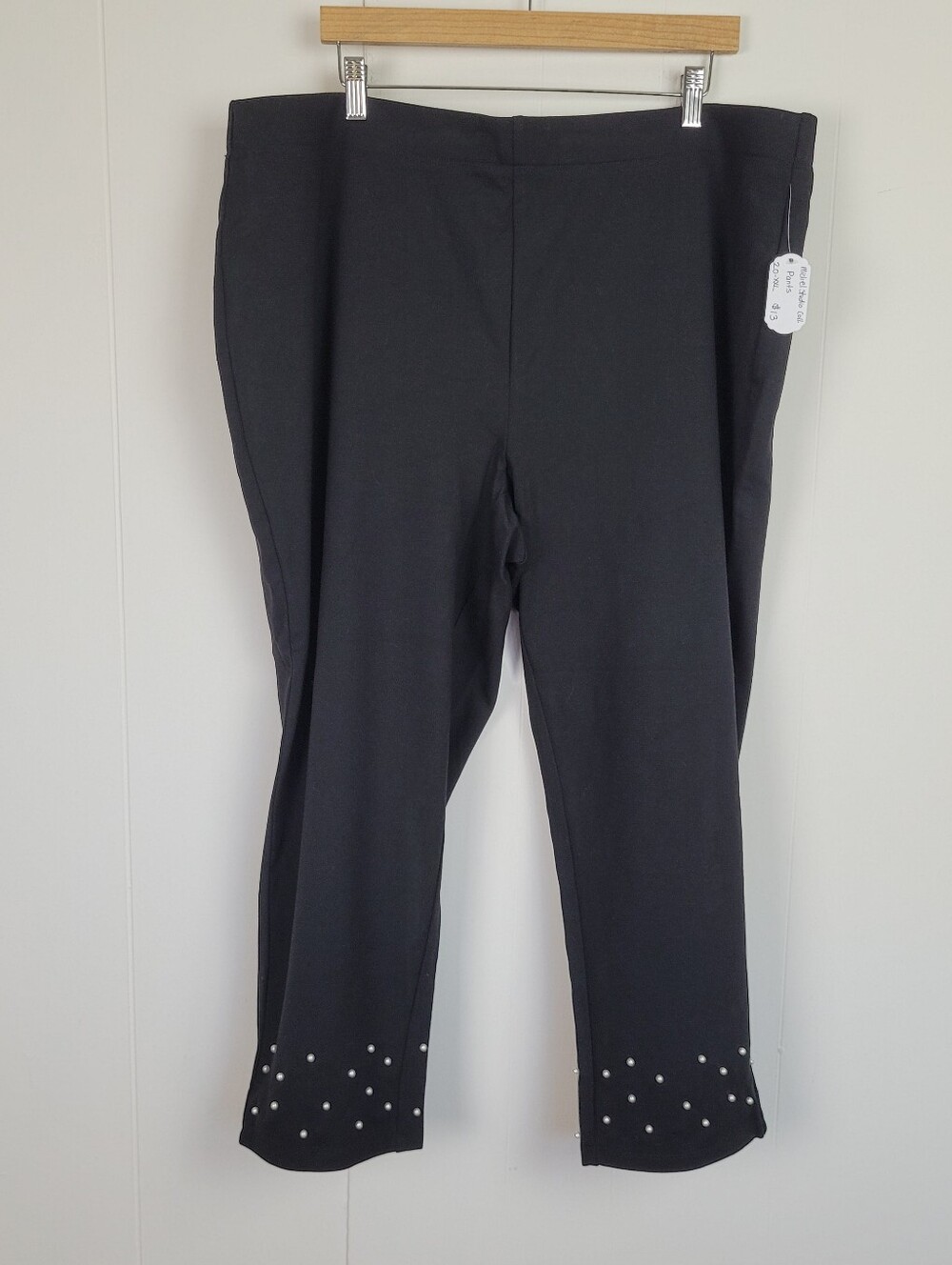Michel Studio Collection Size 20 Black Pearl Embellished Capris